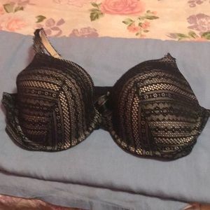 Excellent condition VS lightly lined bra